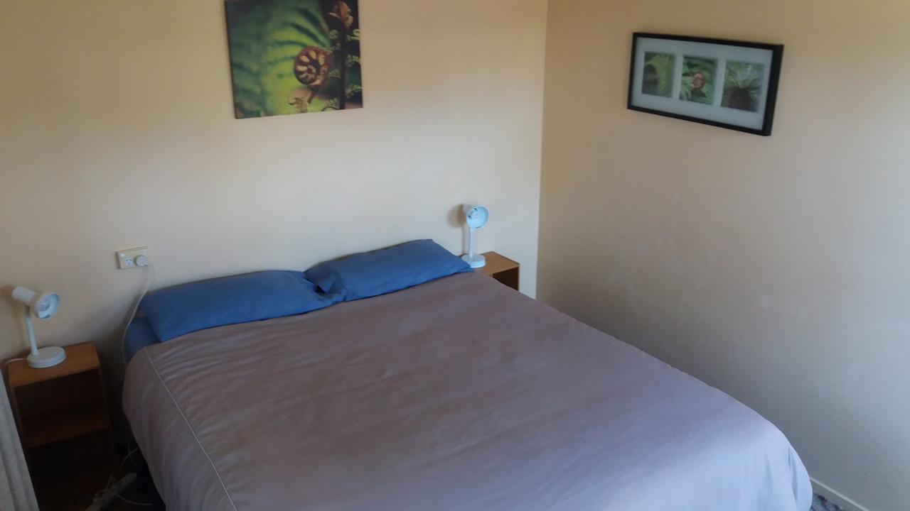 Annies Nirvana Lodge Backpackers 타카카 외부 사진