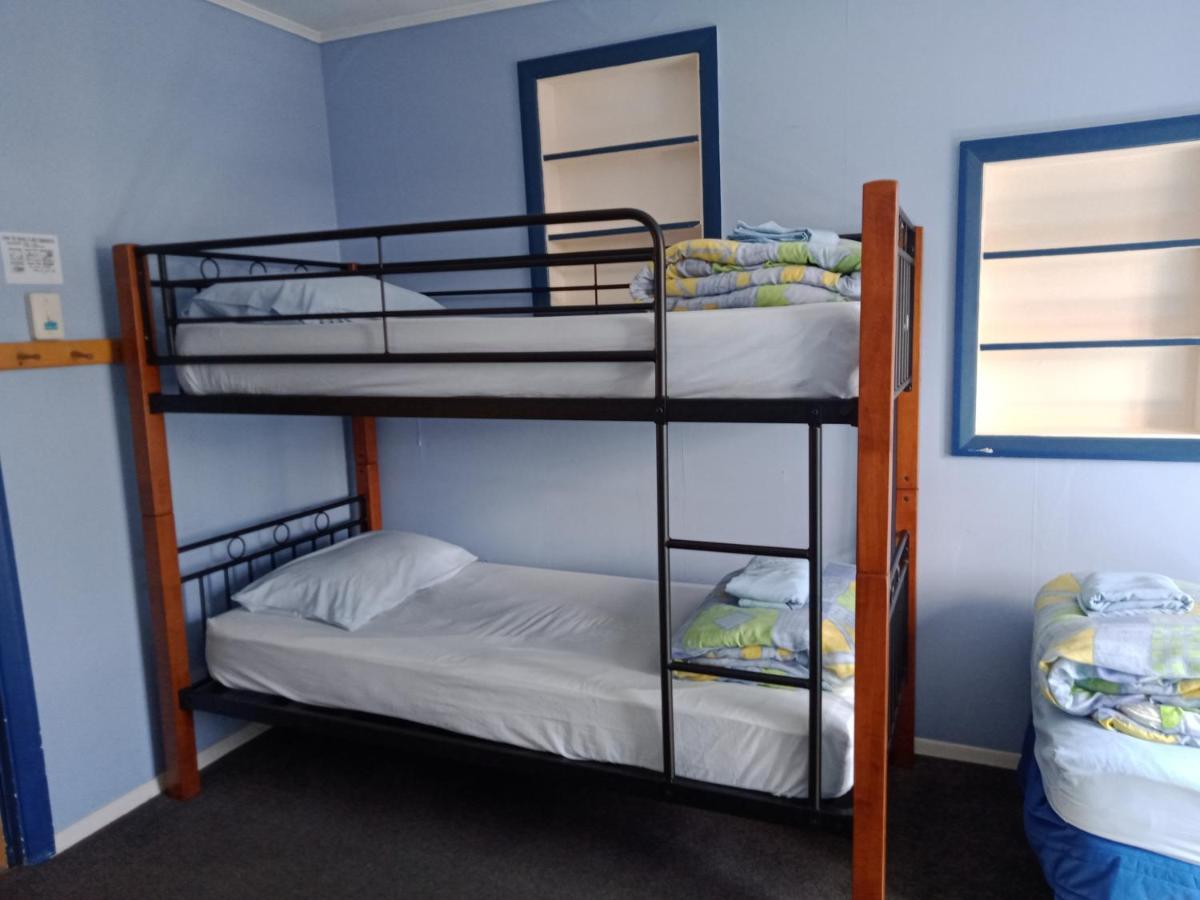 Annies Nirvana Lodge Backpackers 타카카 외부 사진
